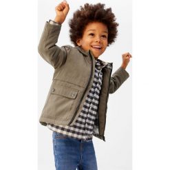 Mango Kids - Kurtka dziecięca Baltazar 80-104 cm. Żółte kurtki chłopięce z bawełny, krótkie. Za 139,90 zł.