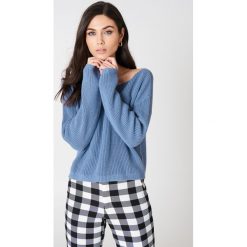 Josefin Ekström for NA-KD Krótki sweter z dzianiny - Blue. Niebieskie swetry klasyczne damskie marki Josefin Ekström for NA-KD, m, z dzianiny. Za 161,95 zł.