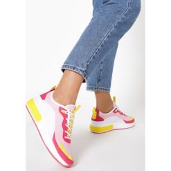 Różowe Sneakersy Clylophi. Różowe sneakersy damskie Born2be. W wyprzedaży za 69,99 zł.