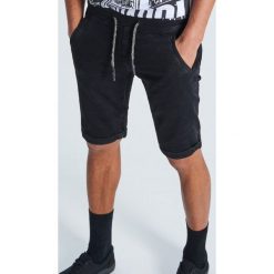 Szorty z miękkiego jeansu - Czarny. Czarne spodenki i szorty męskie Cropp, m, bez wzorów, z jeansu. Za 119,99 zł.