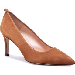 Szpilki GANT - Betty 1A 21523046 Amaretto G45. Pomarańczowe półbuty damskie GANT, bez wzorów, ze skóry, bez obcasa, na obcasie, bez zapięcia. Za 669,00 zł.