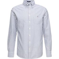 GANT THE OXFORD BANKER REGULAR FIT Koszula persian blue. Czerwone koszule męskie marki GANT, l, w kratkę, z bawełny, z klasycznym kołnierzykiem. Za 379,00 zł.