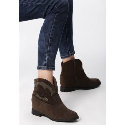 Zielone Kowbojki na Ukrytej Koturnie Solo Santone. Zielone koturny damskie Born2be, za kostkę, bez obcasa, na koturnie, na zamek. Za 149,99 zł.