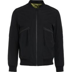 Filippa K Kurtka Bomber black. Czarne kurtki męskie bomber Filippa K, m, z materiału. W wyprzedaży za 623,60 zł.