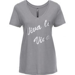 T-shirt bonprix szary - srebrny metaliczny z nadrukiem. Szare t-shirty damskie bonprix, z nadrukiem, z dekoltem w serek. Za 24,99 zł.