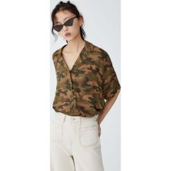 Koszula moro. Brązowe koszule body damskie marki Pull&Bear, moro. Za 69,90 zł.