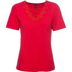 Shirt ze sznurowaniem bonprix czerwony. Czerwone koszulki damskie bonprix, bez wzorów, bez kołnierzyka, bez rękawów. Za 32,99 zł.