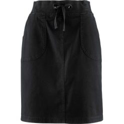 Długa parka z kapturem bonprix czarny. Czarne kurtki damskie bonprix, bez wzorów, długie, z kapturem. Za 239,99 zł.