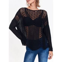 SWETER DŁUGI RĘKAW DAMSKI LUŹNY. Czarne swetry damskie Top Secret, na zimę, bez wzorów, z długim rękawem, długie, bez kaptura. W wyprzedaży za 59,99 zł.