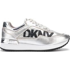 DKNY Marie Tenisówki Srebrny. Szare trampki i tenisówki damskie DKNY, bez wzorów, ze skóry, bez zapięcia. Za 593,95 zł.