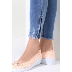 Pomarańczowe Tenisówki Have You Been. Pomarańczowe czółenka damskie vices, bez wzorów, bez zapięcia. Za 34,99 zł.
