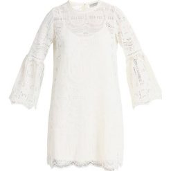 Molly Bracken Sukienka letnia offwhite. Białe sukienki letnie marki Molly Bracken, z materiału. W wyprzedaży za 408,85 zł.