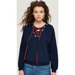 Bluzy damskie: Bluza ze sznurowaniem - Granatowy