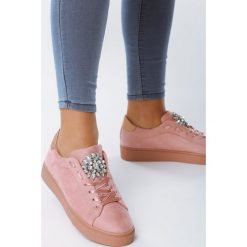 Różowe Buty Sportowe Redemption. Różowe buty sportowe damskie Multu, bez wzorów, sportowe. Za 34,99 zł.