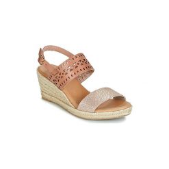 Sandały Casual Attitude JALAYI. Różowe sandały damskie marki Casual Attitude, bez wzorów, casualowe, bez obcasa, bez zapięcia. Za 289,00 zł.