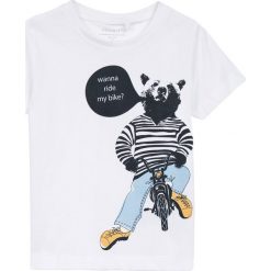 Name it - T-shirt dziecięcy 92-128 cm. Szare t-shirty męskie marki Name it, z nadrukiem, z bawełny, z okrągłym kołnierzem. W wyprzedaży za 24,90 zł.