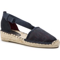Espadryle TOMMY HILFIGER - Mesh Espadrille Sandal FW0FW03935 Midnight 403. Niebieskie espadryle damskie TOMMY HILFIGER, bez wzorów, z tworzywa sztucznego, bez obcasa, na płaskiej podeszwie. W wyprzedaży za 189,00 zł.