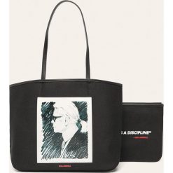 Karl Lagerfeld - Torebka. Czarne torby damskie na zakupy KARL LAGERFELD, z nadrukiem, z materiału, na ramię, duże, z nadrukiem, bez dodatków. W wyprzedaży za 549,90 zł.