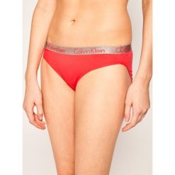 Figi klasyczne Calvin Klein Underwear 000QD3540E. Fioletowe figi damskie Calvin Klein Underwear, xs, bez wzorów, z elastanu. Za 69,00 zł.