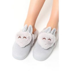 Jasnoszare Kapcie Sweet Are. Szare kapcie damskie marki other, z materiału. Za 39,99 zł.
