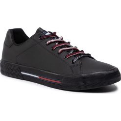 Sneakersy TOMMY JEANS - Essential Tommy Jeans Sneaker EM0EM00389 Black BDS. Czarne sneakersy męskie Tommy Jeans, na co dzień, bez wzorów, z jeansu, eleganckie, bez zapięcia. W wyprzedaży za 319,00 zł.