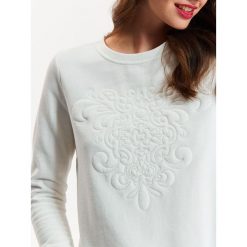 Bluzy damskie: BLUZA DAMSKA BIAŁA Z HAFTEM