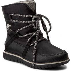 Śniegowce SOREL - Cozy Explorer NL2744 Black 010. Czarne śniegowce damskie Sorel, na zimę, z gumy, bez zapięcia. W wyprzedaży za 289,00 zł.