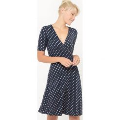 Sukienka kopertówka we wzór ze statkami. Szare kopertówki damskie marki La Redoute Collections, s, z elastanu, z kopertowym dekoltem, z krótkim rękawem, mini, kopertowe. Za 88,16 zł.