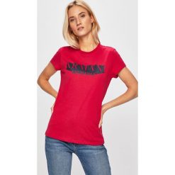 Armani Exchange - T-shirt. Czerwone t-shirty damskie Armani Exchange, s, z nadrukiem, z elastanu, casualowe, z okrągłym kołnierzem. W wyprzedaży za 99,90 zł.