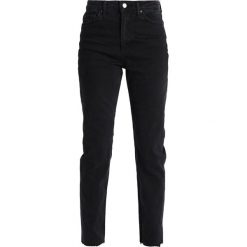 Jeansy damskie: Topshop Tall Jeansy Straight Leg washed black
