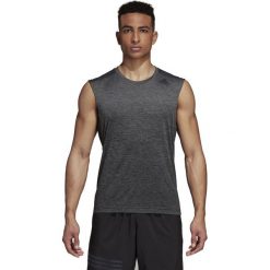 KOSZULKA TRENINGOWA ADIDAS FREELIFT (S). Koszulki męskie Adidas, s, bez wzorów, bez kołnierzyka, bez rękawów, na fitness i siłownię. W wyprzedaży za 109,99 zł.