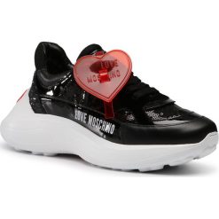 Sneakersy LOVE MOSCHINO - JA15196G1BIL200A Black. Czarne półbuty damskie Love Moschino, z aplikacjami, ze skóry, bez obcasa, na płaskiej podeszwie, bez zapięcia. Za 1069,00 zł.