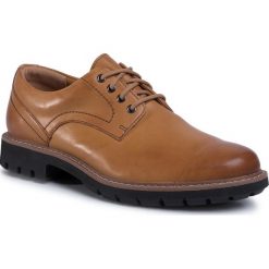Półbuty CLARKS - Batcombe Hall 261410227 Tan Leather. Pomarańczowe półbuty męskie Clarks, na co dzień, bez wzorów, ze skóry ekologicznej, bez zapięcia. W wyprzedaży za 299,00 zł.