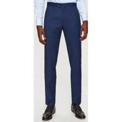 Spodnie garniturowe slim fit - Granatowy. Niebieskie spodnie garniturowe męskie Reserved, m, bez wzorów. Za 149,99 zł.