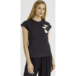 T-SHIRT Emporio armani. Czarne t-shirty damskie z materiału. Za 509,00 zł.