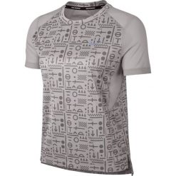 Koszulka Nike Miler London 2018 SS Top W Szara. Szare topy damskie Nike, bez wzorów, z krótkim rękawem, do biegania. Za 49,99 zł.