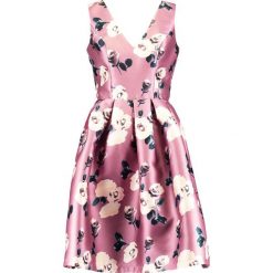 Sukienki: Chi Chi London Tall WINNIE Sukienka koktajlowa pink