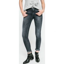 Boyfriendy damskie: Guess Jeans - Jeansy
