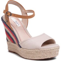 Espadryle PEPE JEANS - Ohara Evy PLS90457 Skin 809. Brązowe espadryle damskie Pepe Jeans, bez wzorów, z jeansu, bez obcasa, na obcasie. W wyprzedaży za 229,00 zł.
