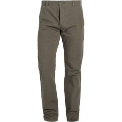 Chinosy męskie: DOCKERS ALPHA NEW Spodnie materiałowe dockers olive