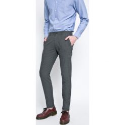 Selected - Spodnie. Szare rurki męskie Selected, z bawełny. W wyprzedaży za 199,90 zł.