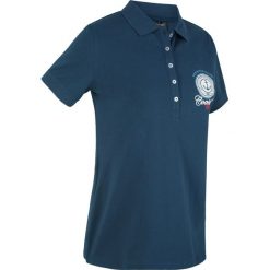 Shirt polo z bawełny pique z nadrukiem, krótki rękaw bonprix ciemnoniebieski. Niebieskie koszulki damskie bonprix, z nadrukiem, z bawełny, polo, z krótkim rękawem. Za 37,99 zł.