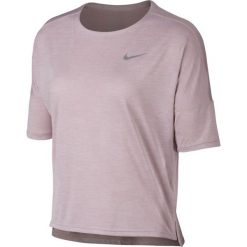 Koszulka Nike Dry Medalist Top Short Sleeve W Różowa. Różowe topy damskie Nike, bez wzorów, z materiału, bez kołnierzyka. Za 179,99 zł.