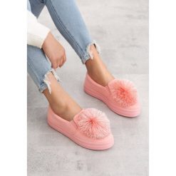 Różowe Slip On Tassel. Różowe trampki i tenisówki damskie Born2be, bez wzorów, bez zapięcia. W wyprzedaży za 49,99 zł.