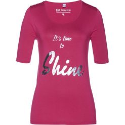 Shirt bonprix jeżynowy. Fioletowe koszulki damskie bonprix, z nadrukiem, bez kołnierzyka, bez rękawów. Za 27,99 zł.
