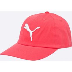 Puma - Czapka. Pomarańczowe czapki z daszkiem damskie marki Puma, z bawełny. W wyprzedaży za 49,90 zł.