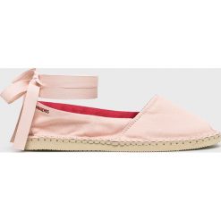 Havaianas - Espadryle. Różowe espadryle damskie Havaianas, bez wzorów, z gumy, bez obcasa, na obcasie. W wyprzedaży za 79,90 zł.