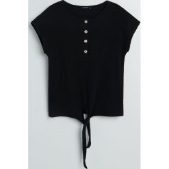 Bluzka z wiązaniem - Czarny. Czarne bluzki damskie Reserved, xl, bez wzorów, bez kołnierzyka, bez rękawów. Za 69,99 zł.