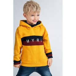 Mayoral - Bluza dziecięca 92-134 cm. Żółte bluzy chłopięce Mayoral, z nadrukiem, z elastanu, bez rękawów, z kapturem. Za 131,90 zł.