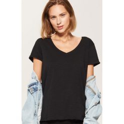 T-shirt basic - Czarny. Czarne t-shirty damskie House, s. Za 19,99 zł.